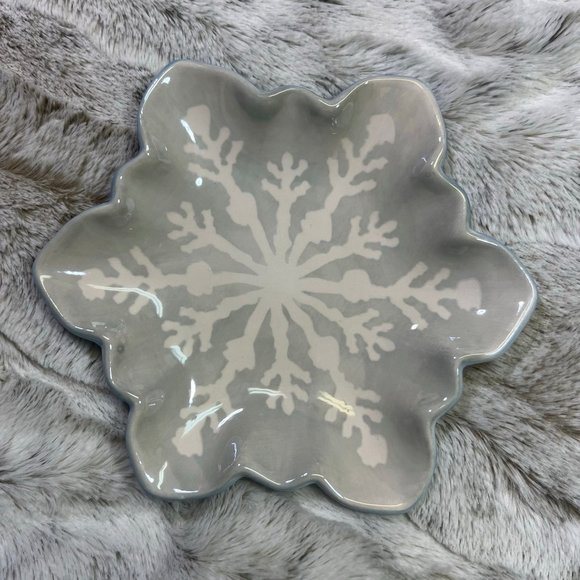 [St. Nicholas Square] Winter Frost Snowflake Cocktail Plates Holidays Christmas - Picture 5 of 8